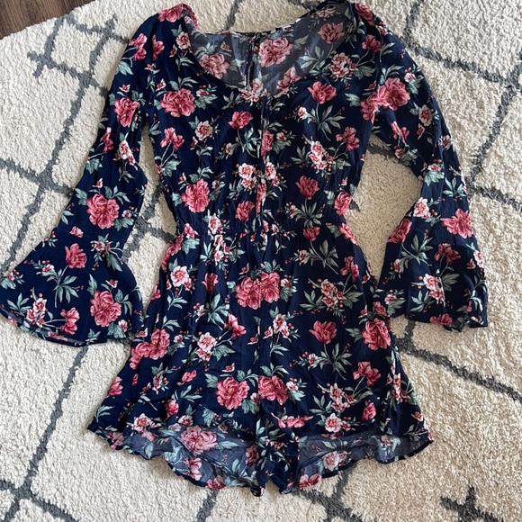 SOLD NWOT floral AE romper - Picture 1 of 5